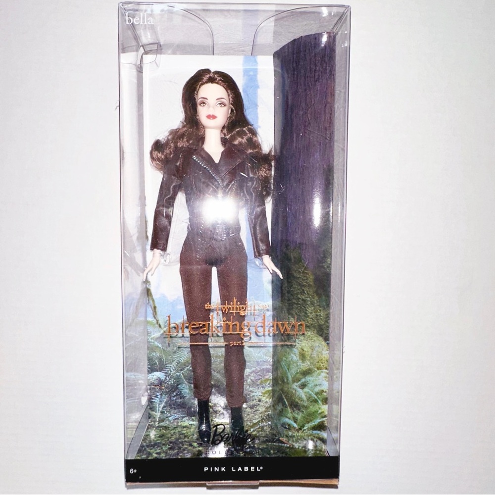 New in Box Bella Swan Cullen Twilight Saga Breaking Dawn Pink Label Barbie Doll
